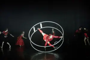 Photo: Caroline Thibault Spectacle: Numéro de roue allemande pour I Dream